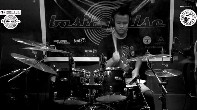 Pa Remrema on Funkhmir DLM Basic Pulse 2012 смотреть онлайн