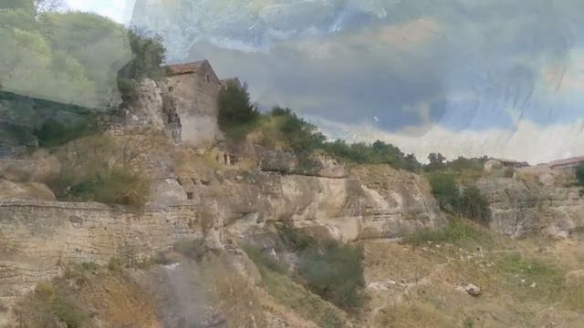 Пещерный город Чуфут Кале в Бахчисарае Крым