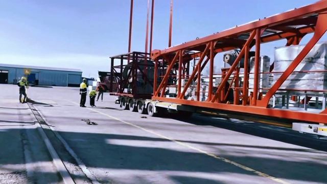 Перевозка башенных кранов YONGMAO STT1330 Ч.1 | Погрузка в порту Санкт-Петербурга | ГК СОКОЛ