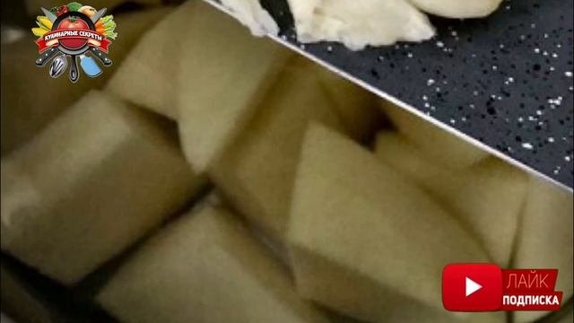 При варке картошки добавьте один простой ингредиент: получается вкуснее и ароматнее!