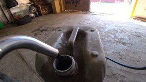 Установка для откачки моторного масла через щуп