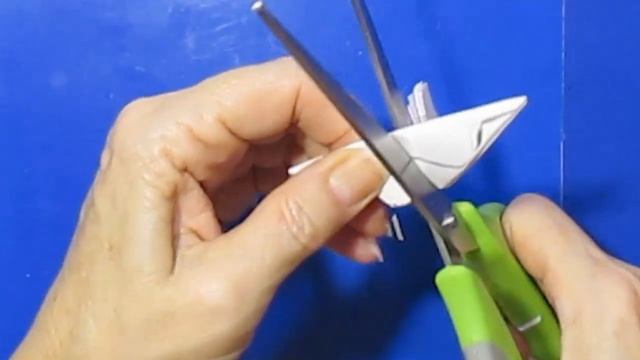 СИМВОЛ 2020 МЫШЬ-СНЕЖИНКА своими руками просто.Как сделать вырезать необычную снежинку бумаги легко смотреть онлайн