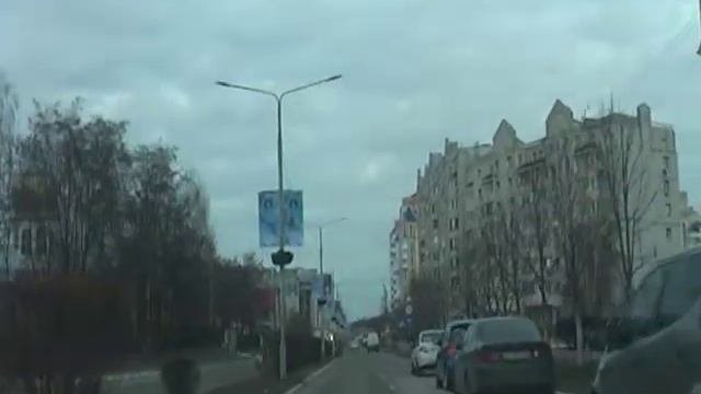 Разворот на узком перекрестке