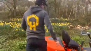 Husqvarna 216T AWD ride on lawnmower