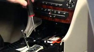 Снятие подлокотника w211 (4/4)