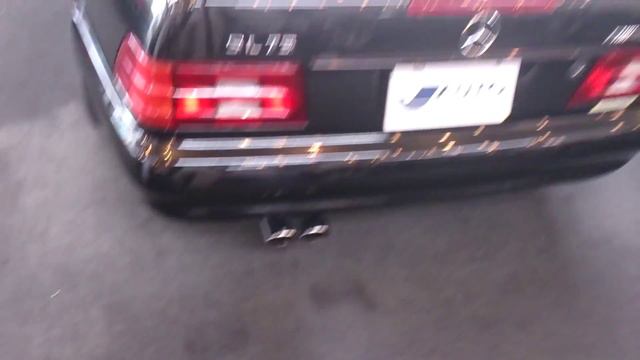 R129 SL73 AMG Exhaust Sound смотреть онлайн