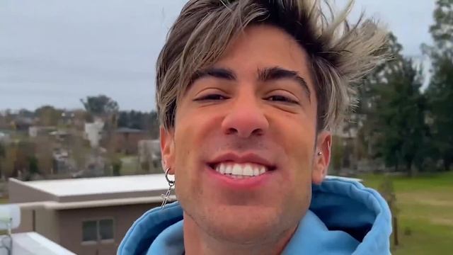 EL ULTIMO EN DESTRUIR SU CELULAR GANA !!! смотреть онлайн