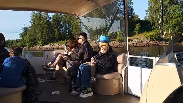 Как мы по Выборгу гуляли