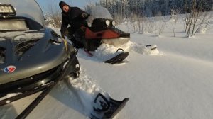 СНЕГОХОД САМОДЕЛКА ЗА 100 ТЫСЯЧ РУБЛЕЙ и СНЕГОХОД ТАЙГА СТ 500 Д по ГЛУБОКОМУ СНЕГУ.
