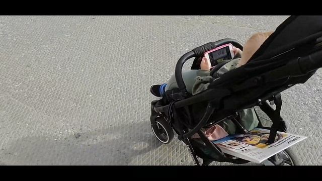 Небольшая прогулка по городу. Все в футболках, а я замёрзла. Алмазная мозаика в качестве подарка. смотреть онлайн