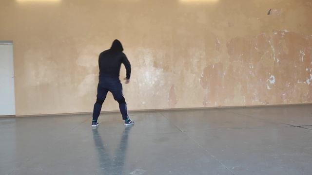 Акробатика. Элемент дабеллег и как его делать. смотреть онлайн