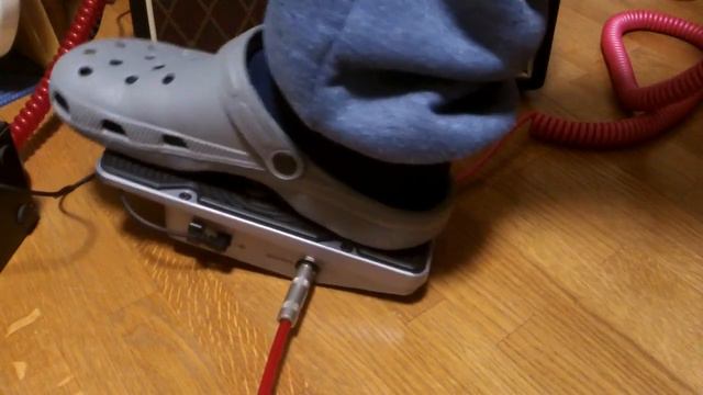 Electro-Harmonix Next Step Crying Tone Wah смотреть онлайн