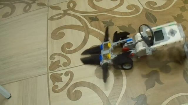 Чем развлечь школьников - Робототехника для детей смотреть онлайн