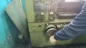 Универсальный токарно винторезный станок особо высокой точности 16Б05АФ10