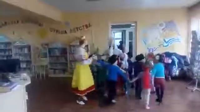 Русская народная игра «Вейся капустка»