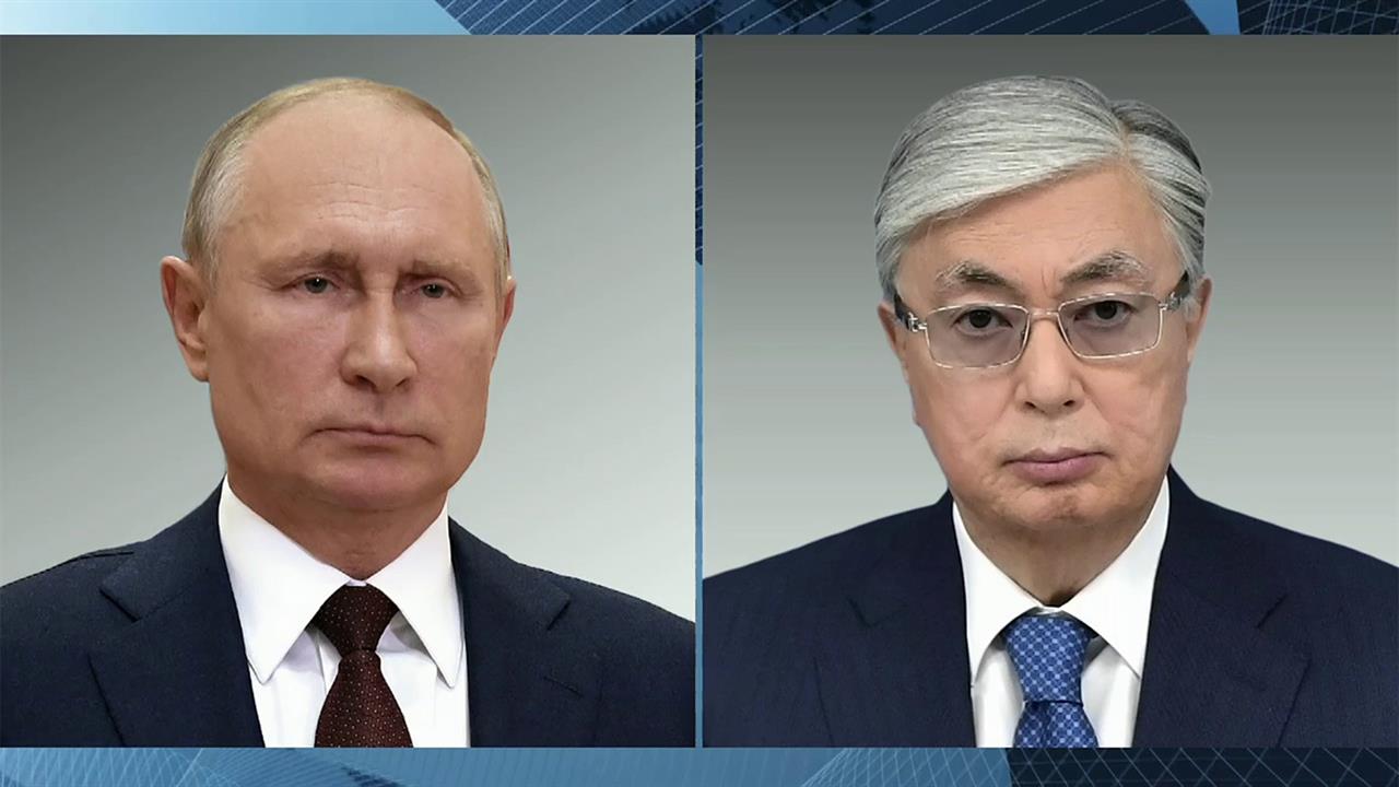 Стратегическое партнерство России и Казахстана обсудили по телефону президенты двух стран