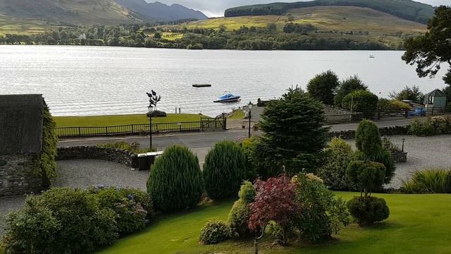 Trout Fishing Loch Earn from Briar Cottages Lochearnhead смотреть онлайн