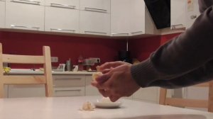 Как правильно чистить яйца