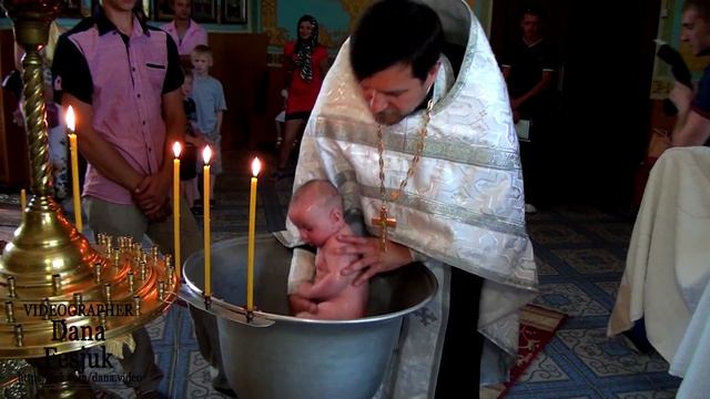 Видеосъемка Крестин в Харькове. Видеооператор Дана Фесюк смотреть онлайн