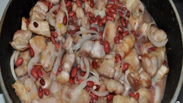 Фасоль, тушеная с мясом