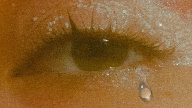 Vendredi sur Mer — Larme à Gauche смотреть онлайн