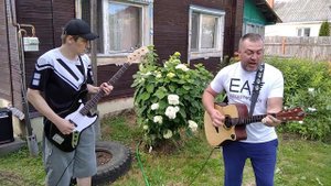 Деревенский рок. Серёга отжигает.