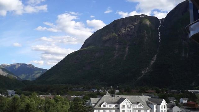 Отчаливание круизного судна. Эйдфьорд, Норвегия. 00107 смотреть онлайн