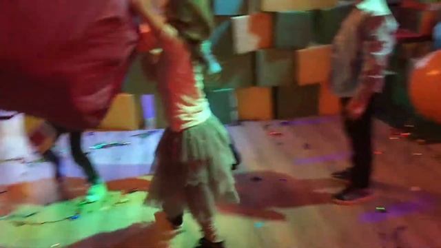 Самый лучший ДЕНЬ РОЖДЕНИЯ! Ростовые куклы! КРУТАЯ организация праздников! Развлечения Для девочек смотреть онлайн