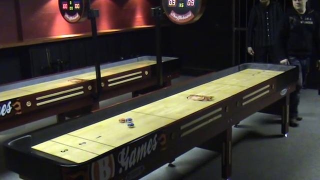 Balls Games: Shuffleboard
