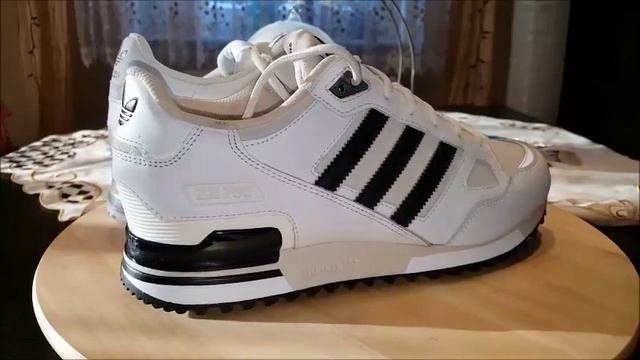 ADIDAS ZX 700  110 vs ADIDAS ZX 750 851