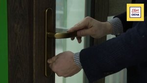 Входные деревянные двери для дома