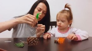 Поделка из шишек и желудей. Занятия с ребенком 3 года