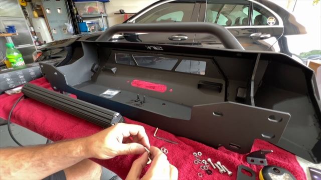 Unboxing The New Body Armor Toyota Tacoma Front Bumper смотреть онлайн