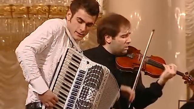 Петр Дранга и Дмитрий Коган - Либертанго смотреть онлайн