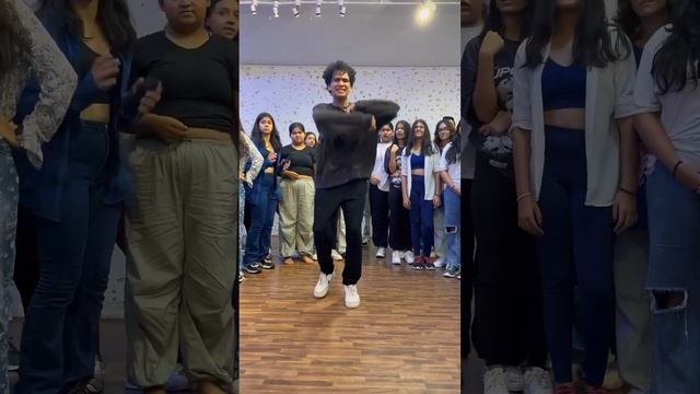 Shehzaan Khan:- Besharmi ki height (CHOREOGRAPHY) смотреть онлайн