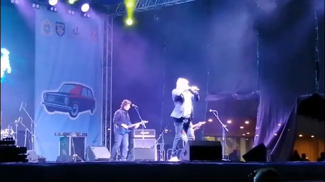 RUSSIA ТОЛЬЯТТИ АЛЕКСЕЙ ГЛЫЗИН ПОЯВЛЯЕТСЯ, ВАУ В ДЕНЬ МАШИНОСТРОИТЕЛЯ-YOUTUBE
