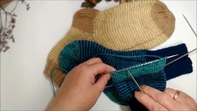 Как я вяжу носки/вывязывание пятки и мыска/смена нити по спирали