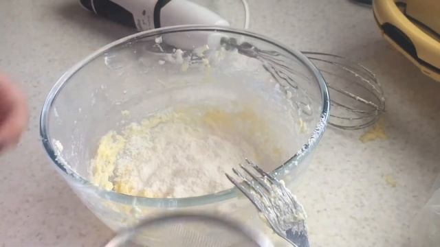 КАК ПРИГОТОВИТЬ ВАФЛИ?! КАК ПРИГОТОВИТЬ ПЕСОЧНЫЕ ВАФЛИ?! смотреть онлайн