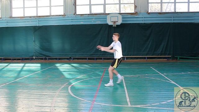 Приём и передача мяча двумя руками снизу 5-7 класс смотреть онлайн