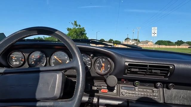 1988 Porsche 911 Carrera cabriolet - driving video смотреть онлайн