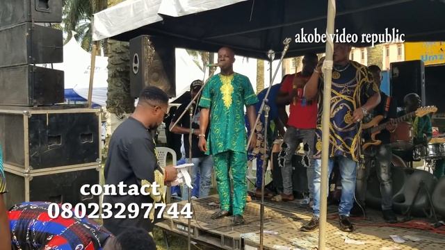 Akobe the music Oracle live performance in Benin march 2021. смотреть онлайн