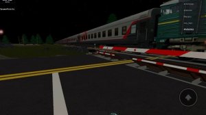 2тэ116 с пассажирским поездом едет через ЖД переезд в Роблоксе. #roblox #vladaudi #поезда #2тэ116