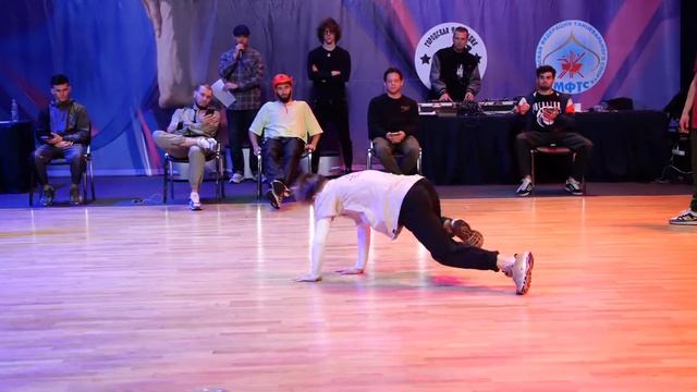 отбор 3x3 OBC crew vs Break Community vs Язык стиля vs ThunderStorms - брейкданс чемпионат г.Москва смотреть онлайн