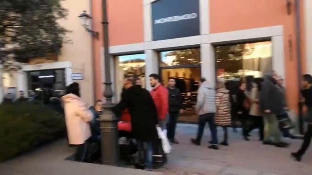 BARBERINODESIGNER OUTLET. Город шоппинга со скидками в Италии. 01.2018. Скидки в Италии. Sconti.Sho смотреть онлайн