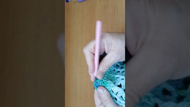 Обвязка ободка Осеннего берета Рачьим шагом. Видео по вязанию берета у меня на канале #береткрючком
