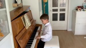 Черни-Гермер Этюд N36. Миша Рябов 6 лет