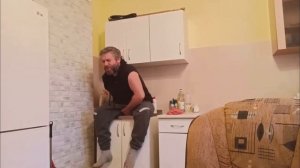 Герман Ягодка на насесте