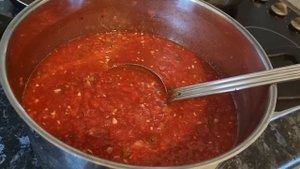 Ливень в Сиднее.Не понос ,так золотуха .Милан готовит сарму ,а я Вырви Глаз . Элла Австралия