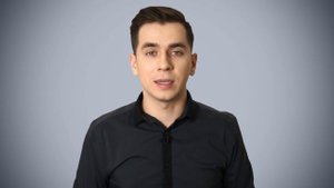 Почему птиц не бьет током на проводах?