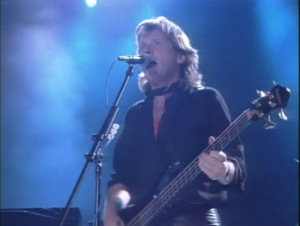 Asia - "The Heat Goes On" (Live in Moscow 1990)